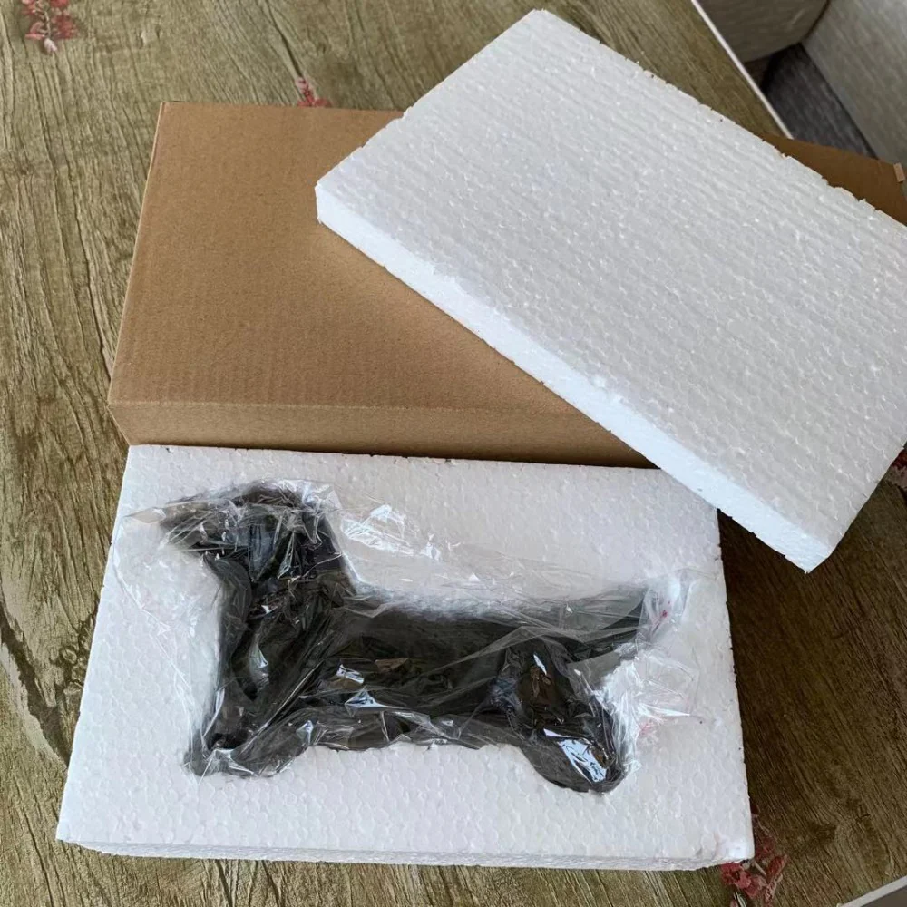 Charming Dachshund Statue in Dark Wood Resin - Image 4