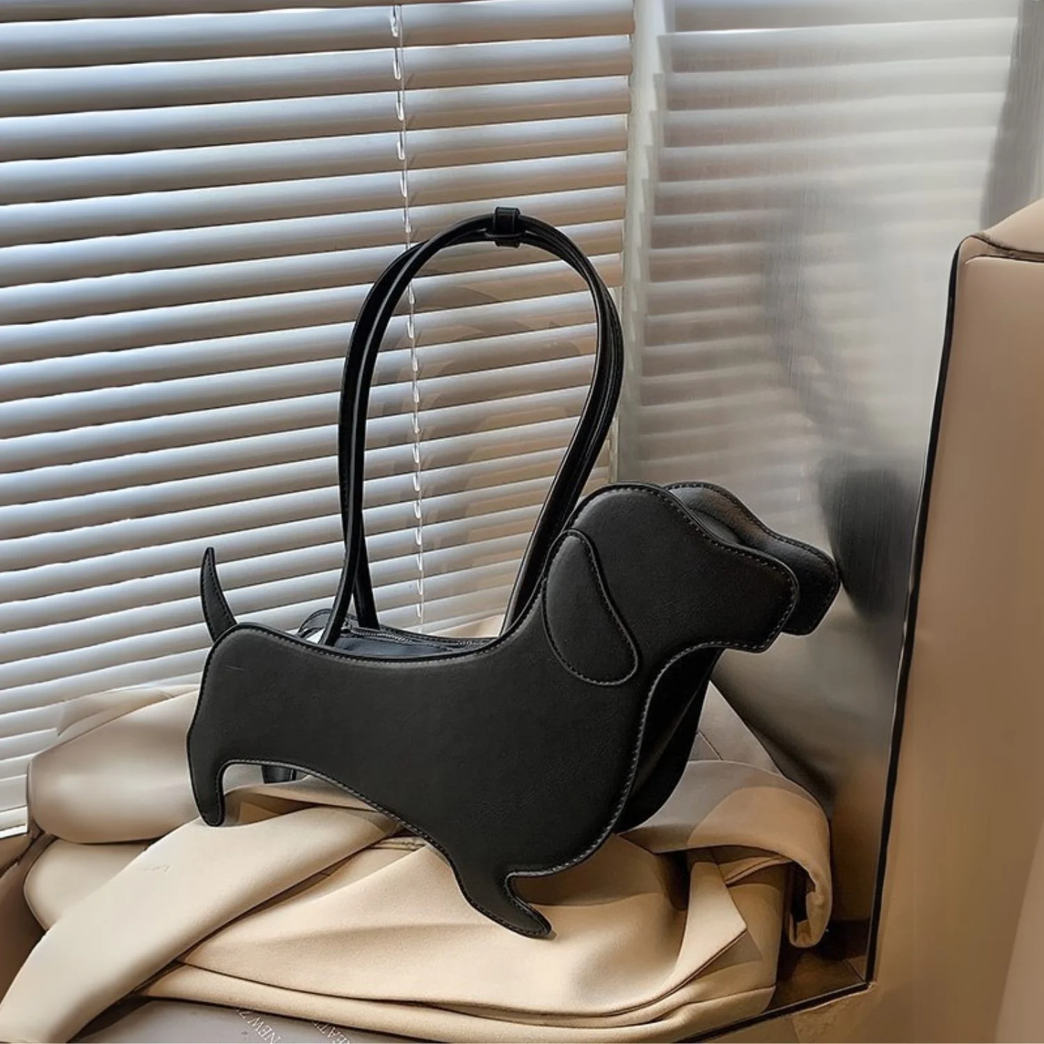 Doxie Chic™ - Dachshund-Shaped Single Shoulder Handbag - Image 11
