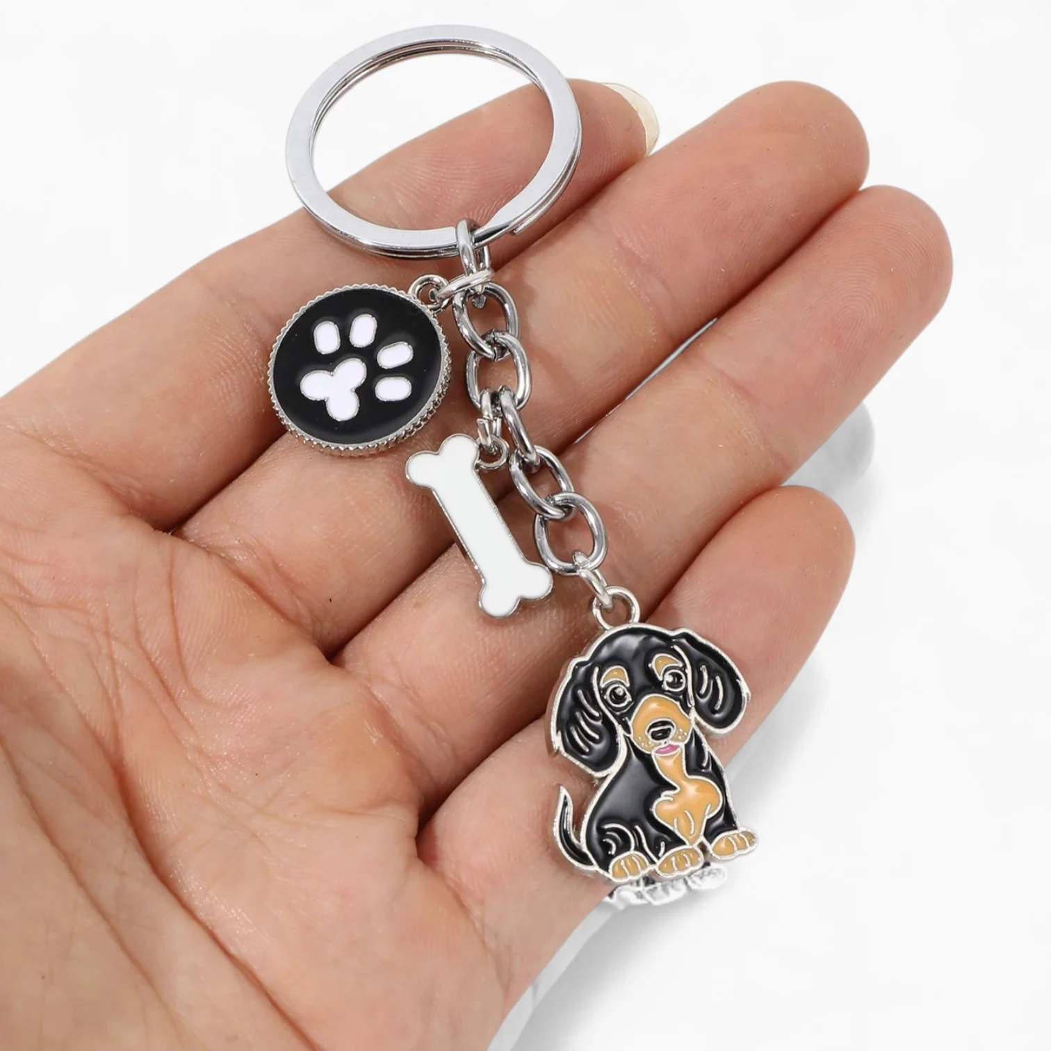 KeySage Dachshund Sausage Keychain – Alloy Cute Enamel Keyring with Bone Paw Charm